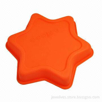 Big star-shaped cake pans, made of silicone, measures 24.5 x 19 x 2.5cm